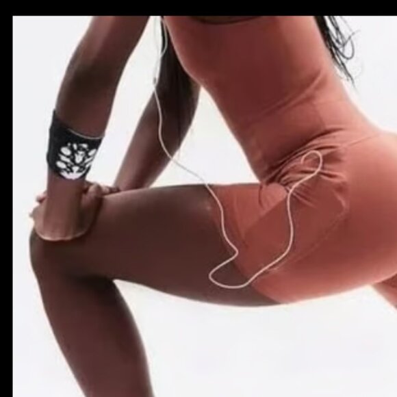 FREE PEOPLE FP MOVEMENT NEVER BETTER RUNSIE CLAY ONE PIECE WORK OUT M - Picture 5 of 10